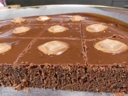 Без яйца, без миксер, шоколадов, сочен и размазващо вкусен десерт ...