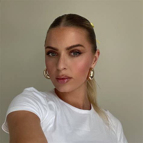 holly wards amazon page