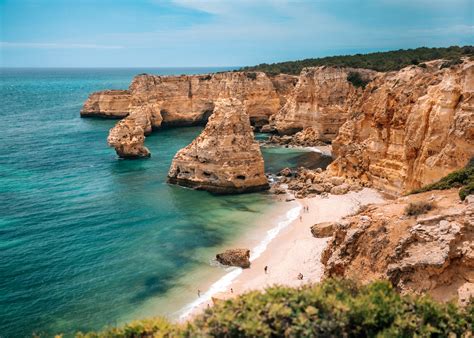 13 Best Beaches and Beach Towns in The Algarve, Portugal For 2025 (With