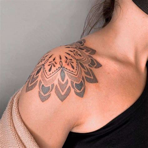 A Guide To Shoulder Tattoos – Self Tattoo