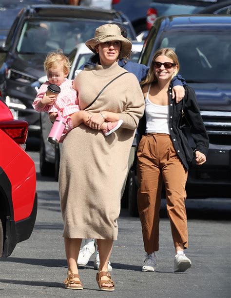 Katy Perry & Orlando Bloom’s Daughter Daisy, 1, Walks All By Herself On ...