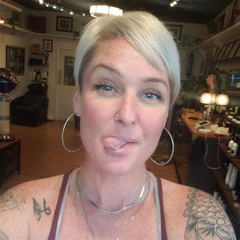 ashley barefoot sailing adventures 1