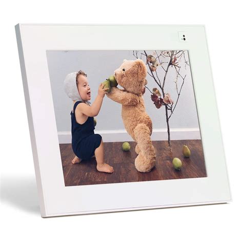 Aura Digital Photo Frame Review: I can't stop using it | iMore