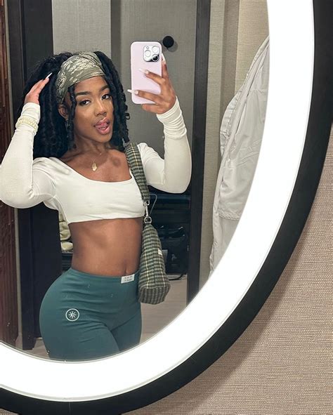 @niara | Fanbase | Videos, Audio, Live Streams and More!