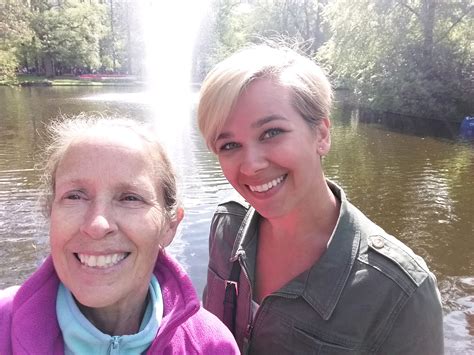 The Story of Your {Hair}: Sarah's a Bombshell - The Prompt Magazine