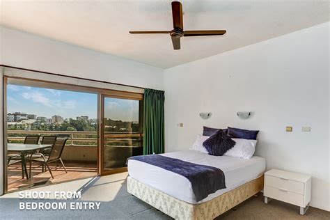 BoxBrownie.com – HOW TO SHOOT BEDROOMS