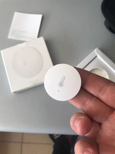 Датчик температуры и влажности Xiaomi Mi Smart Home Temperature