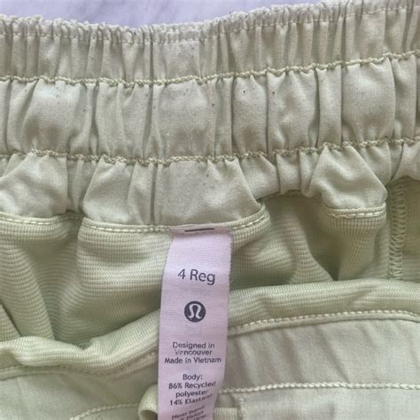 lululemon hotty hots gem