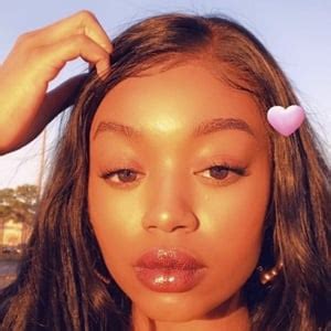 Chandler DuPont - Age, Family, Bio | Famous Birthdays