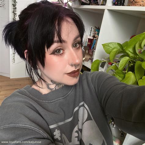 Kaiju Rose's videos and clips | Official account | LoyalFans