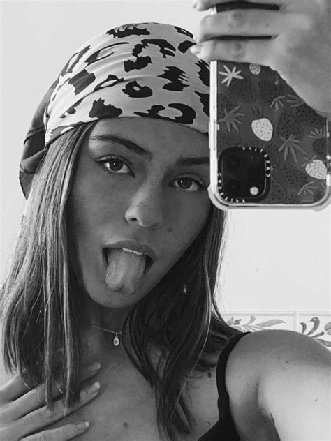 Himynameisalliyah Nude