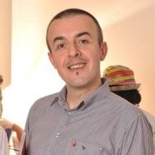 Zoran Vukić - Artistic Director - CRVENI NOSOVI klaunovidoktori | LinkedIn