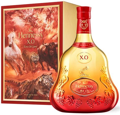 Hennessy X.O Cognac Art By Yan Pei-Ming Lunar New Year 2023 - Old Town ...