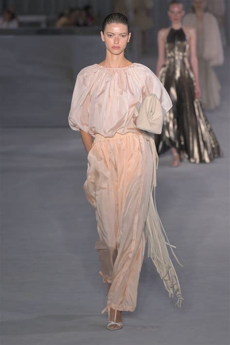 Philosophy di Lorenzo Serafini Spring 2025 Ready-To-Wear Collection