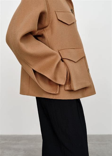 Pin di Rossella su Street style | Cappotto da donna, Vestiti caldi ...