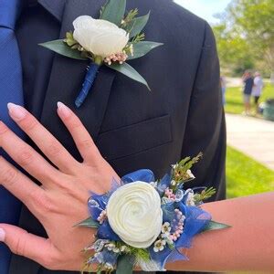 Custom Silk Floral Corsage and Boutonniere Set - Capture the Fresh ...
