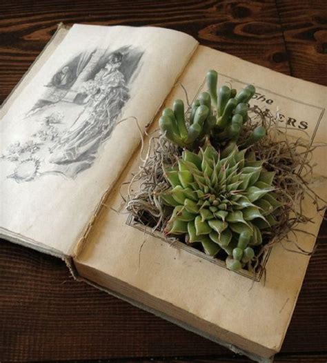 Поделки из книг, которые непременно украсят любой интерьер: 23 ...