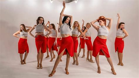 Why you should join Bachata Lady Style dance classes | DanceLifeMap
