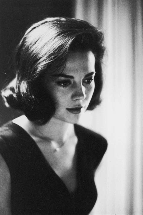Download Style Icon Natalie Wood In Black And White Wallpaper