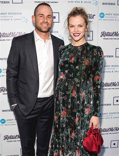 Download Andy Roddick With Brooklyn Decker Wallpaper | Wallpapers.com