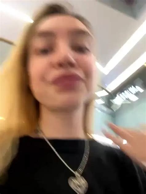 Miss_Elfie Stripchat Archive Cam videos & Private Premium Cam Clips at ...