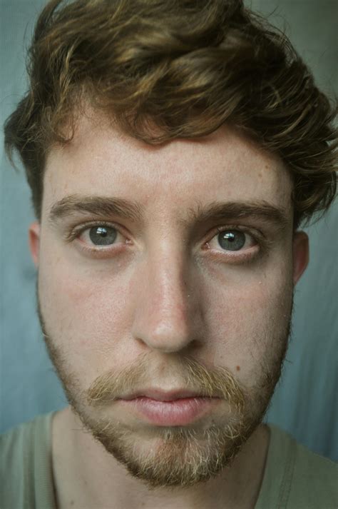 415.535+ Fotos y Imágenes de Penés+de+hombres+jóvenes+ Gratis · Banco