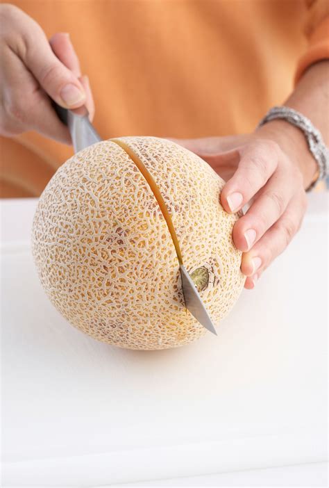 how to cut cantaloupe in half 4