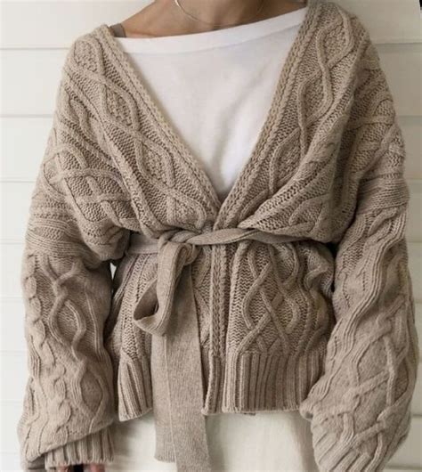 Pin by Olga Boldireva on Cable Араны | Knit fashion, Knitwear fashion ...
