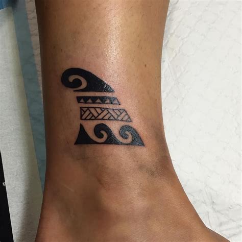Tribal Wave Tattoo - Printable Calendars AT A GLANCE