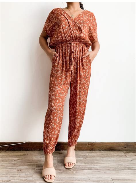 ADORE CLOTHING - Adore