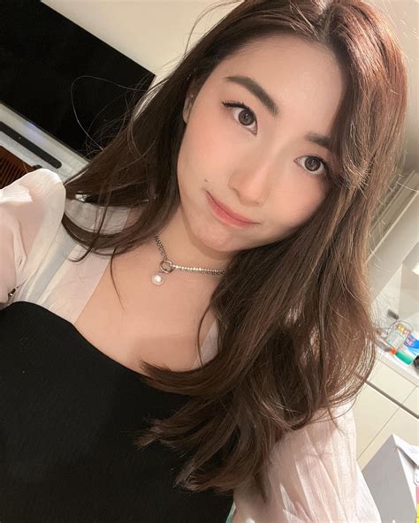 xChocoBars : r/OfflinetvGirls