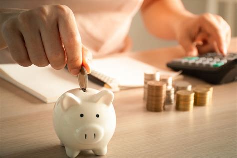 tips  achieve financial confidence     days afam uche