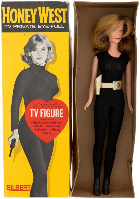 Hake's - HONEY WEST – TV PRIVATE EYE – FULL” GILBERT FIGURE & ACCESSORY