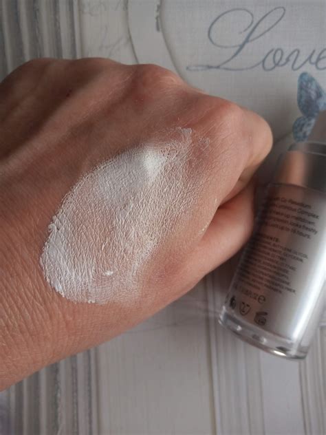TLM Colour Changing Foundation Review, a very weird product