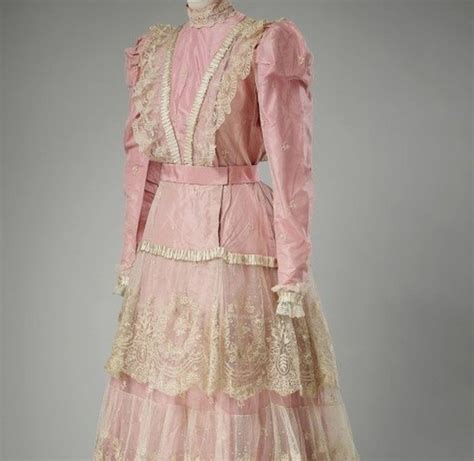 Pin by Светлана Корелова on Кисейная барышня | Fashion, Dress ...