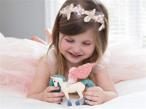 Фигурка Schleich Цветочный пегас - SLH70590 - купить по оптовой цене в ...