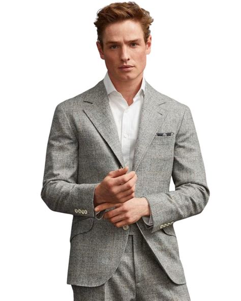 8 Best Casual Suit Styles For Men (& How To Wear Them)