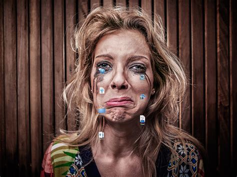 UOL : Losing Your Files Means losing your dignity on Behance