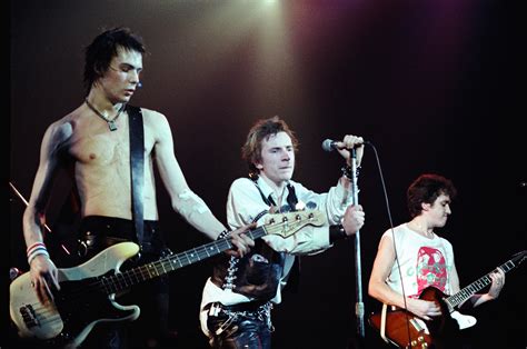 12 de noviembre: Sex Pistols llega al número uno con "Never Mind The