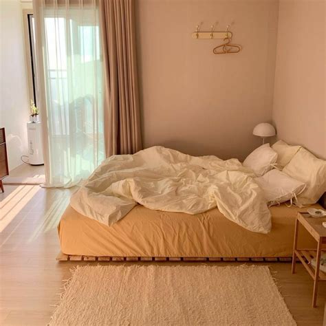 Bed On The Floor Bedroom Ideas | Floor Roma