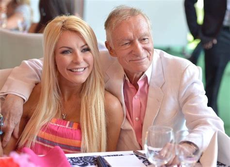 Playboy'un kurucusu Hefner'in eşi yatak odası sırlarını ifşa etti! Grup ...