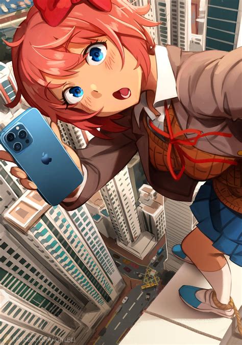 I tried to draw the new sayori art in the old style swipe to compare ...