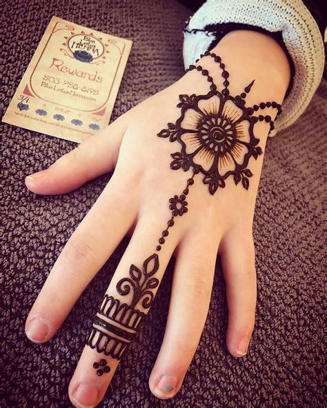 Henna Tattoo Designs Easy Hand : Simple Henna Tattoo On Hand | Bodaswasuas