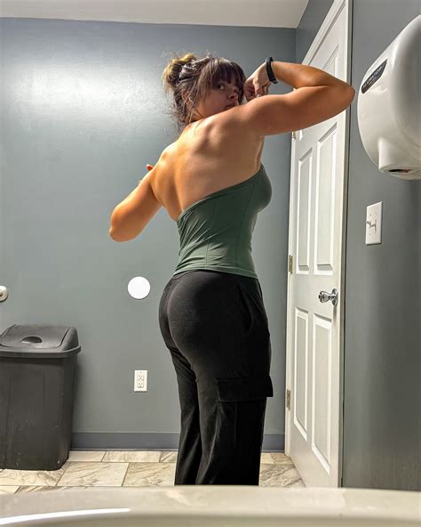 Abby Thompson ᵕ̈ (@abbyy.thompson) • Instagram photos and videos