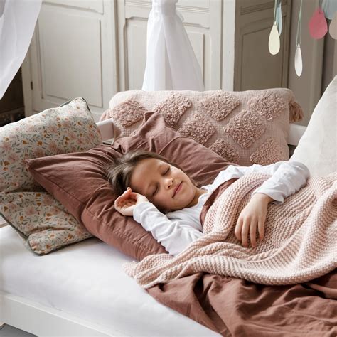 Advantages and disadvantages of co-sleeping