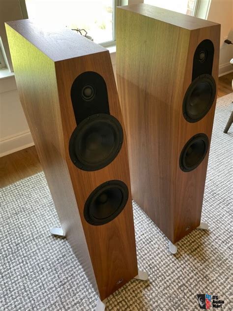 QLN Prestige 5 speakers "MATTE WALNUT Photo #4534371 - US Audio Mart