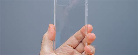 how to clean my clear phone case