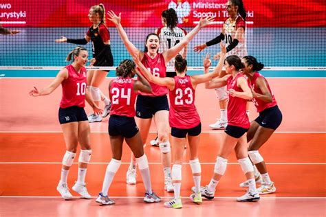 olympic  volleyball standing conny diannne
