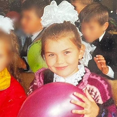 Елена Райтман в детстве | Ели, Большие фото, Девочка