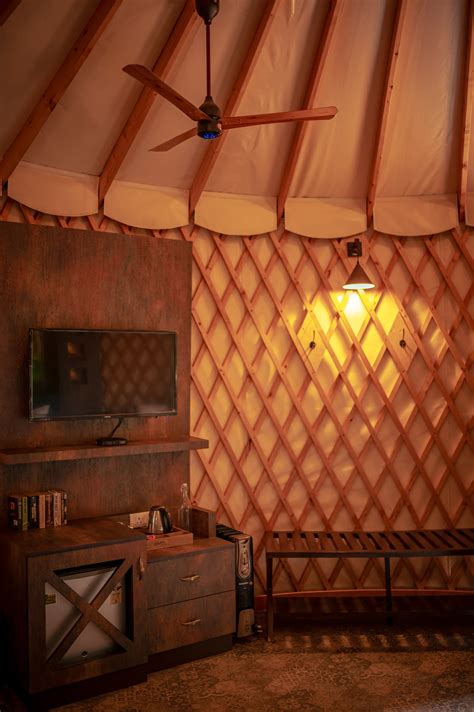 Living in a Yurt Full Time – What it’s really like? (Pros, Cons